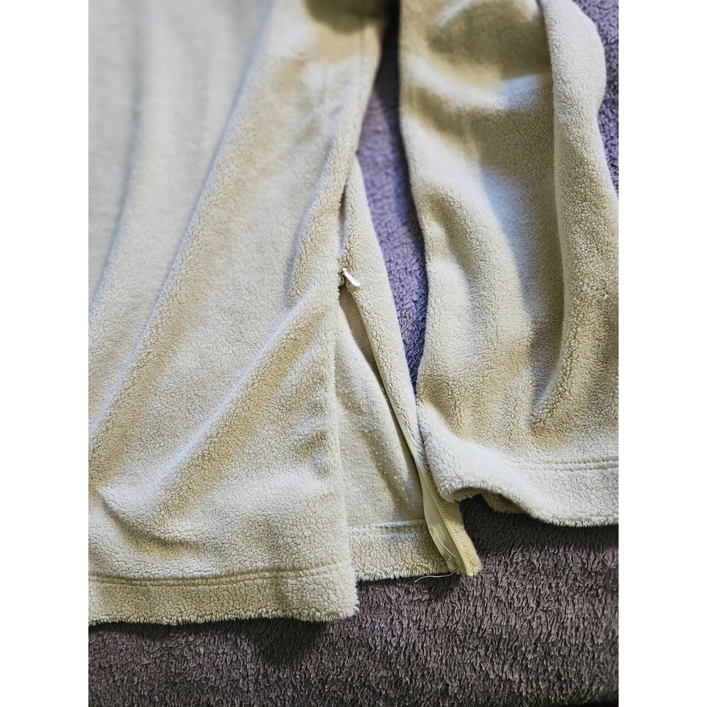 Calvin Klein Jeans cream sherpa knit cowl neck sweater, size medium - Picture 7 of 7